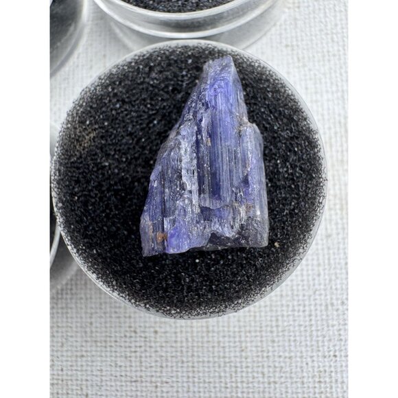 Tanzanite Crystals Lot - 139 carats - Picture 3 of 9